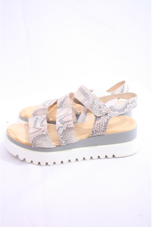 Босоніжки